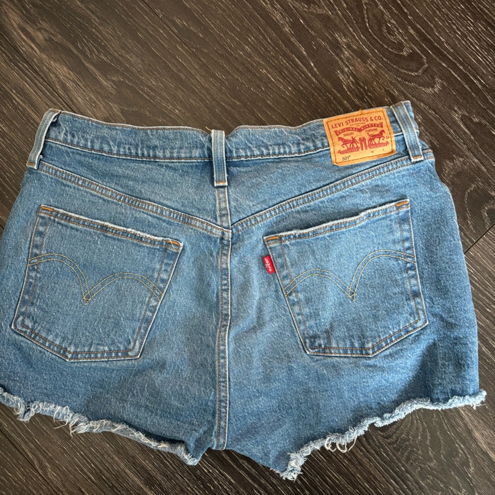 Levi Jean Shorts
